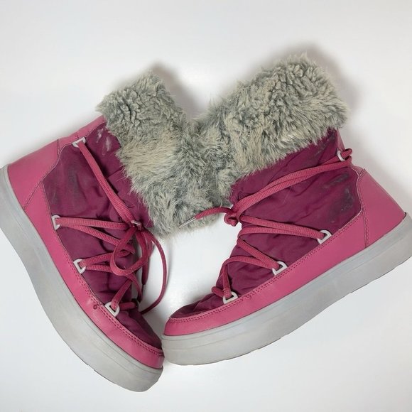 Crocs Lodge Point Lace-Up Snow Boots Women’s Faux Fur Trim Pomegranate - Picture 8 of 12